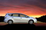 Toyota Prius V 2011 года